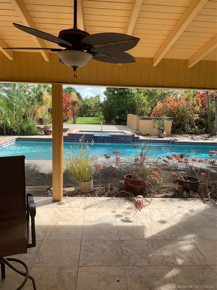 REDLANDS - Residential