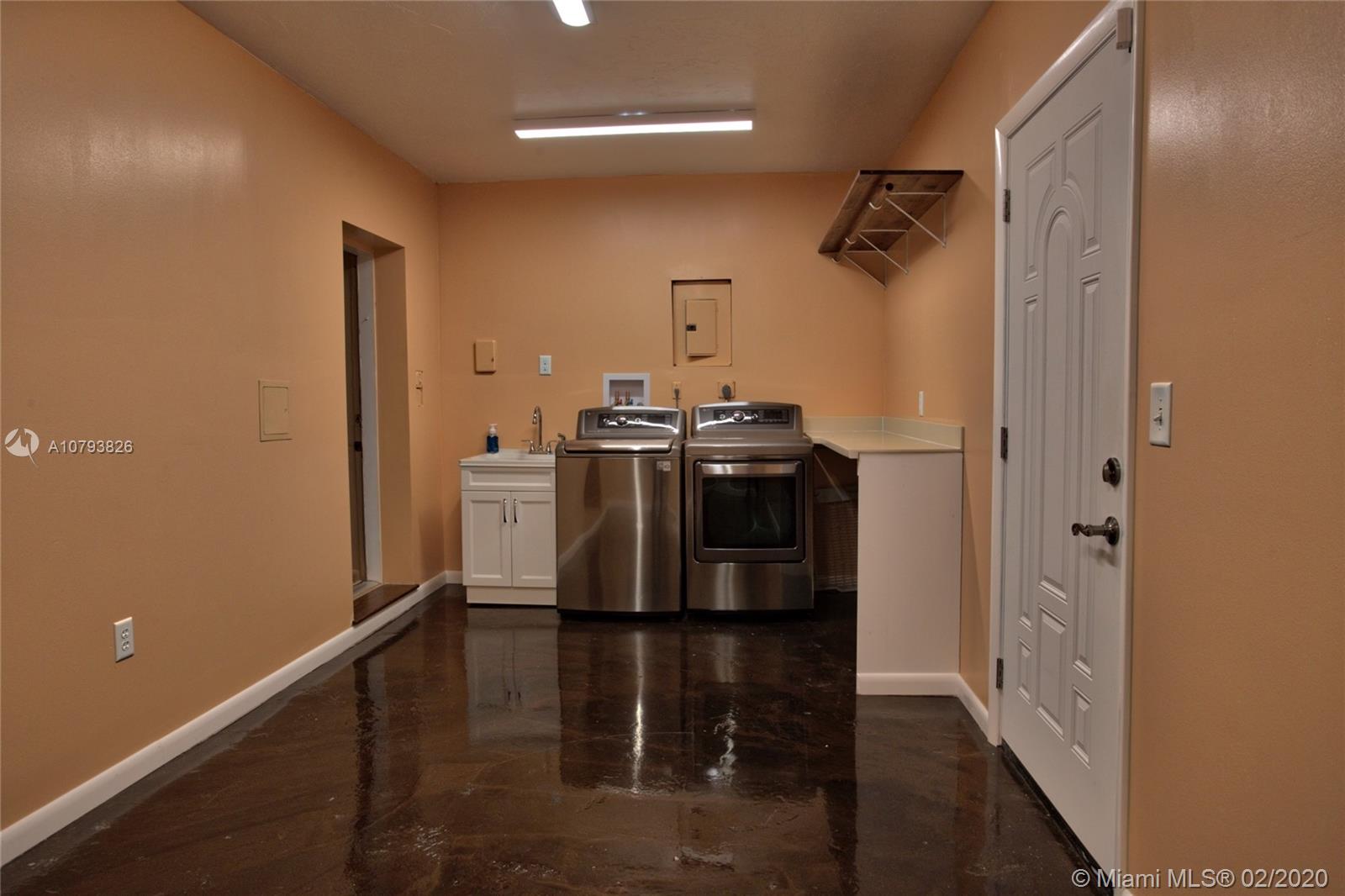 REDLANDS - Residential