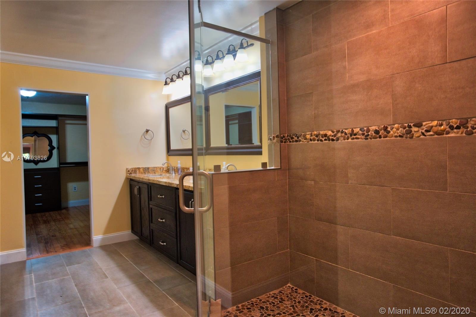 REDLANDS - Residential