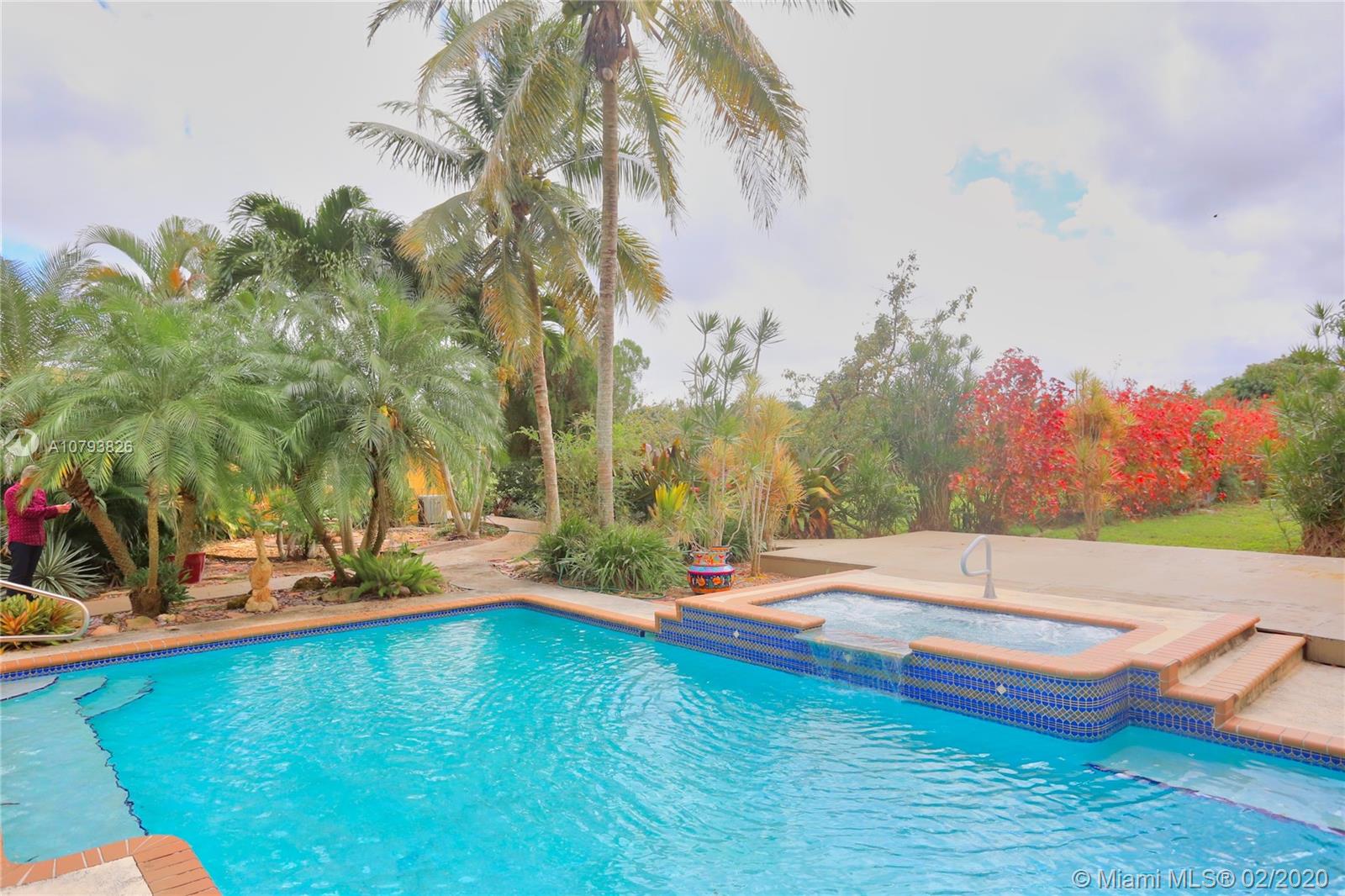 REDLANDS - Residential