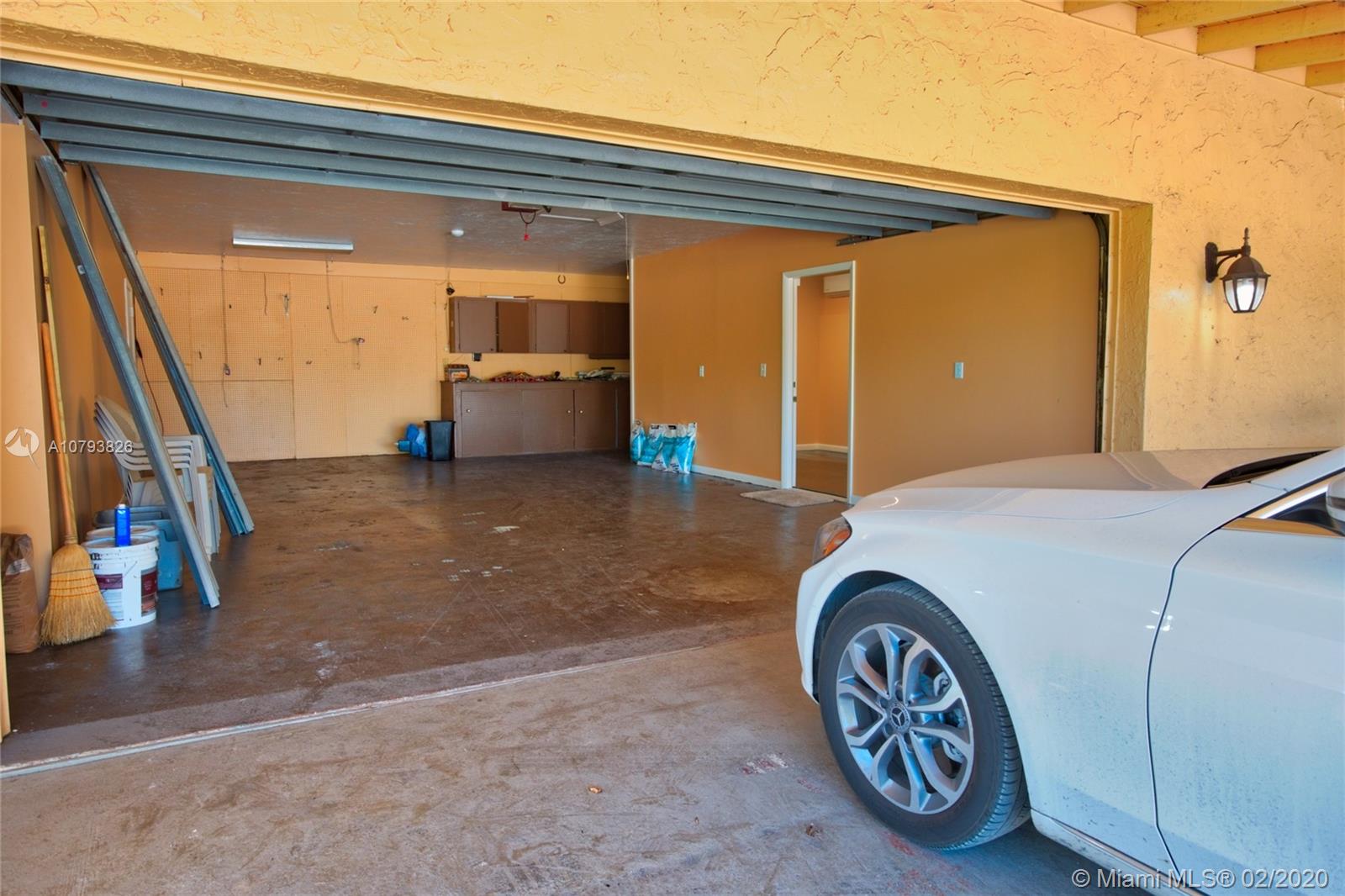 REDLANDS - Residential