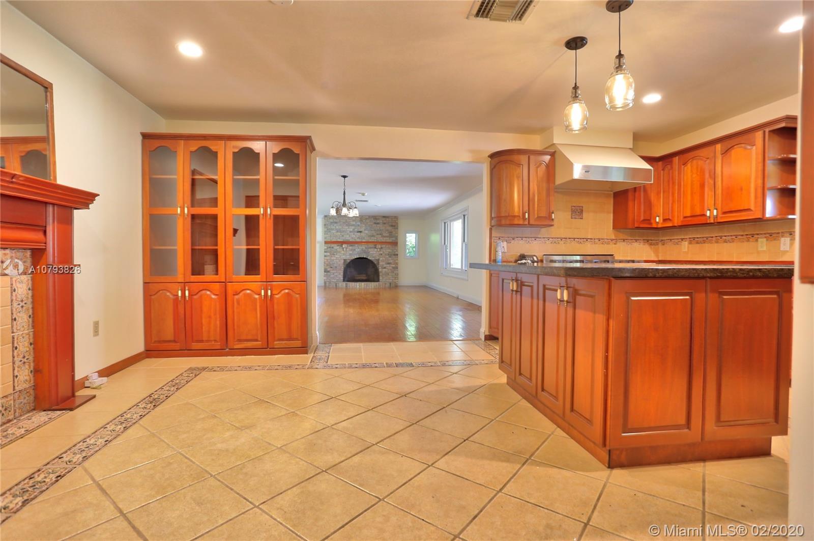 REDLANDS - Residential