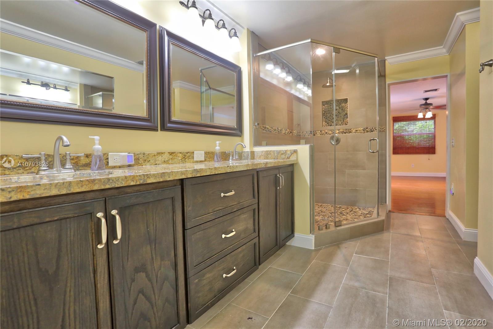 REDLANDS - Residential