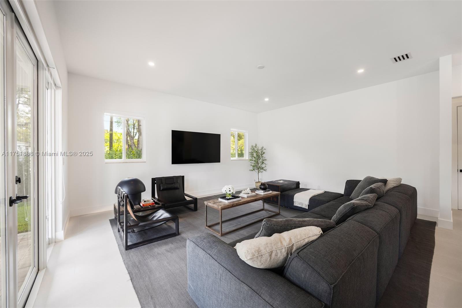 KILLIAN GROVE ESTATES - Residential