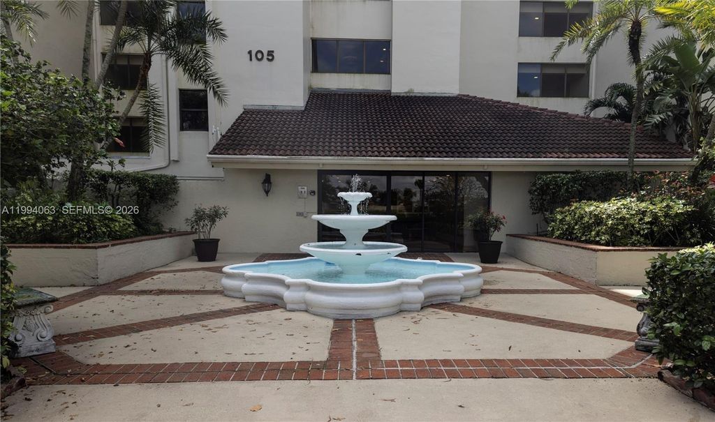 Photo of 105 Lake Emerald Dr #708, Oakland Park, FL 33309 (MLS # A11994063)