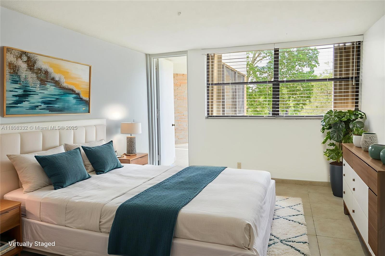 BLDG 5 OF COUNTRY CLUB AP - Residential