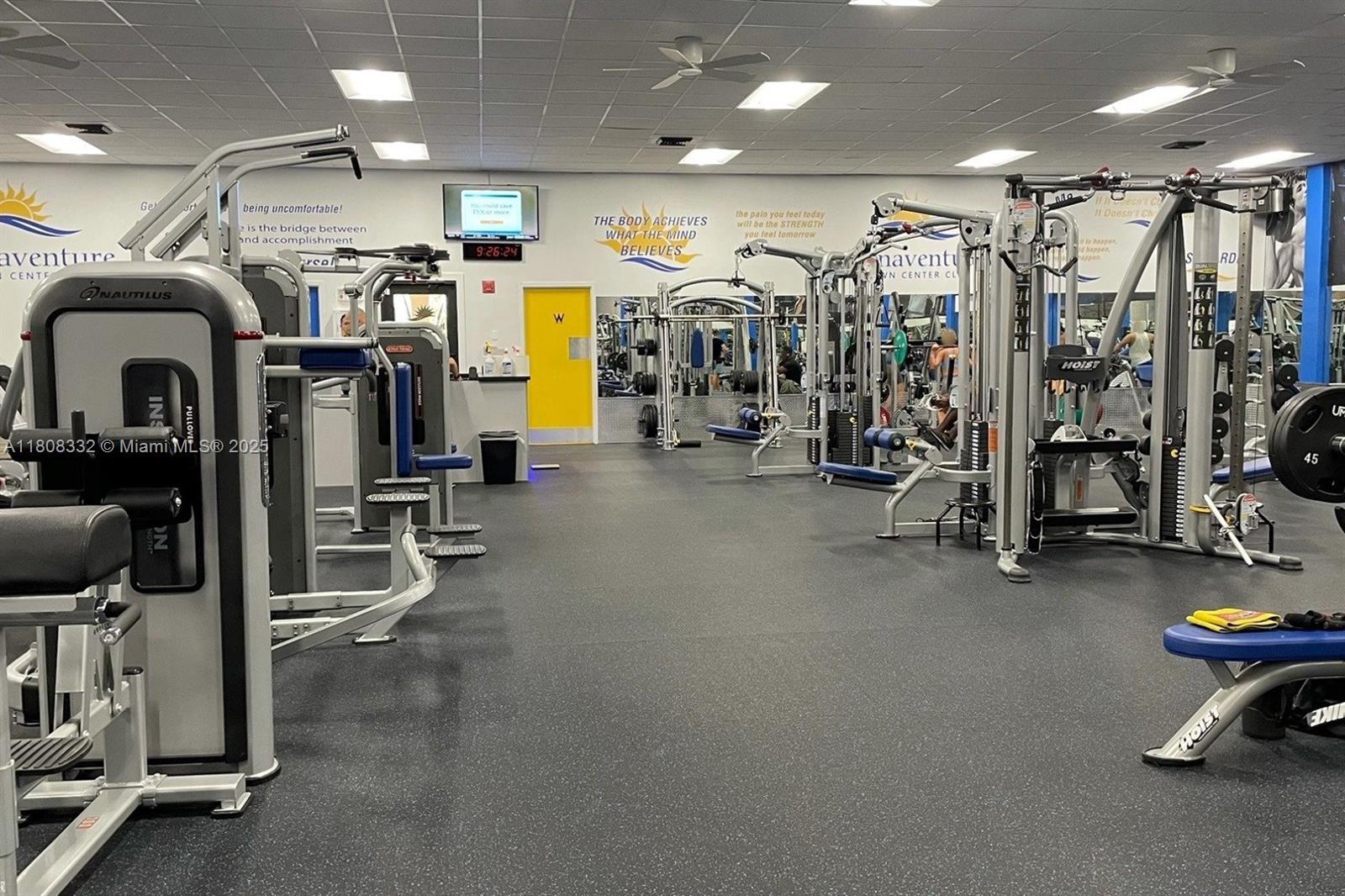 BLDG 5 OF COUNTRY CLUB AP - Residential