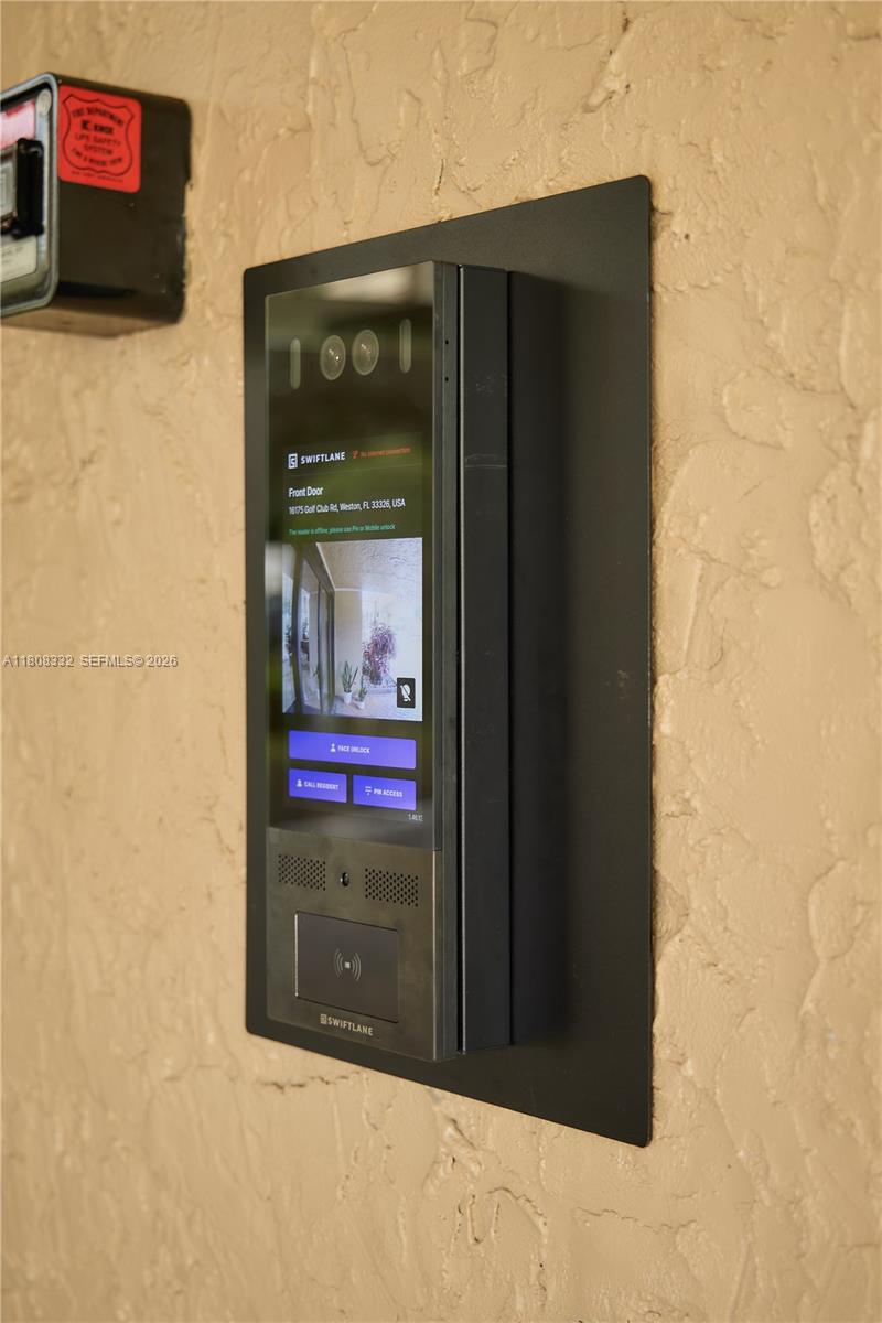 BLDG 5 OF COUNTRY CLUB AP - Residential