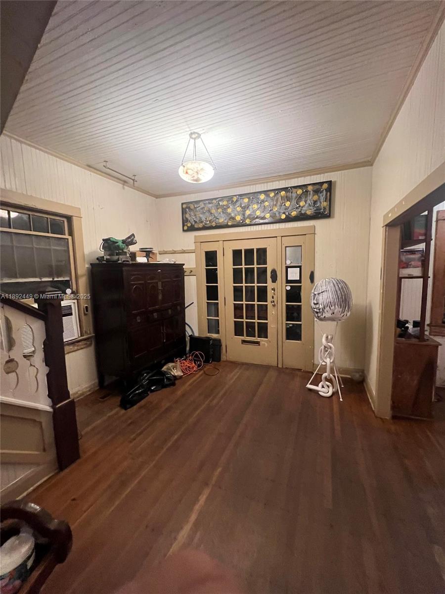 CORAL GABLES RIVIERA SEC - Residential