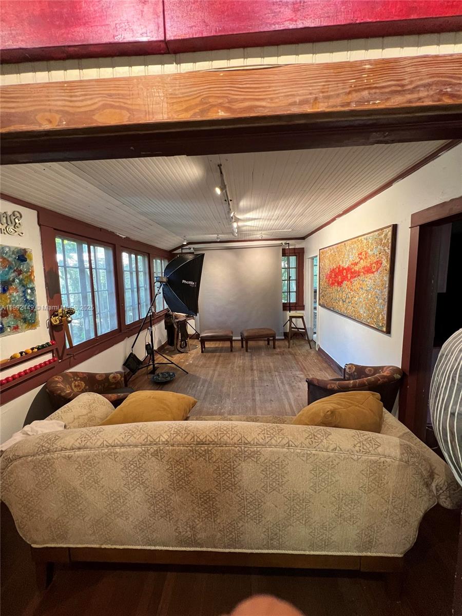 CORAL GABLES RIVIERA SEC - Residential