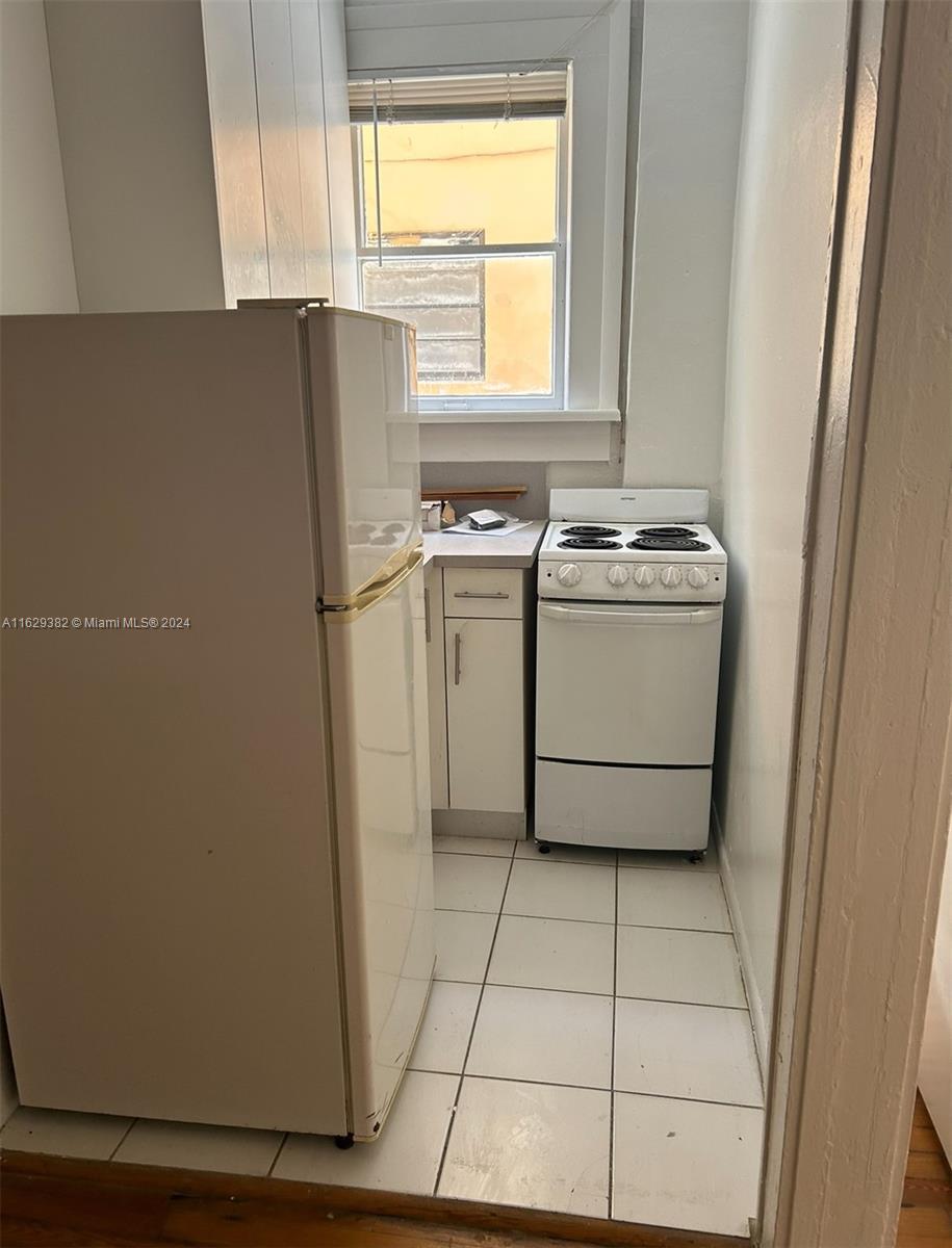 LINCOLN SUB - Residential Lease