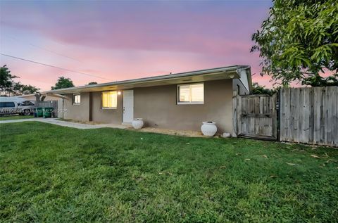 Photo of 16901 SW 298th St, Homestead, FL 33030 (MLS # A11908449)