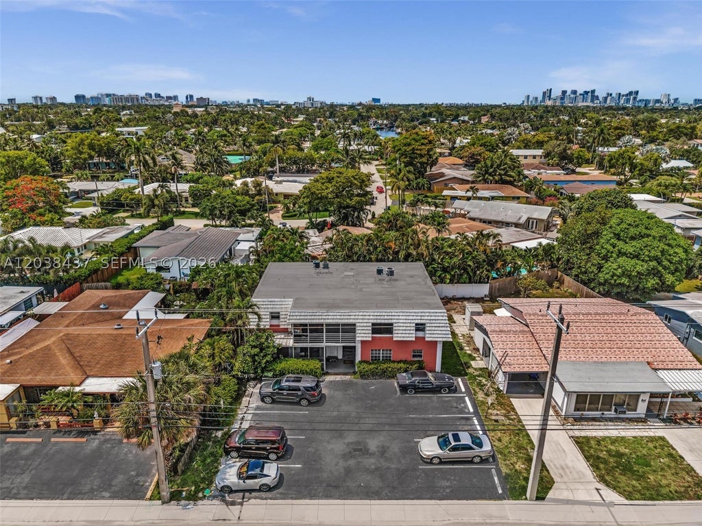 Photo of 1924 NE 26th St #4, Wilton Manors, FL 33305 (MLS # A12038437)