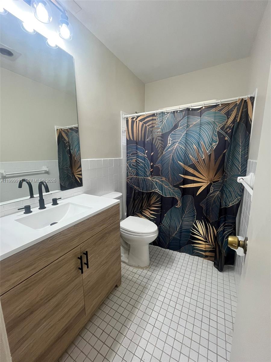 HOLLYWOOD BEACH GARDENS - Residential Income