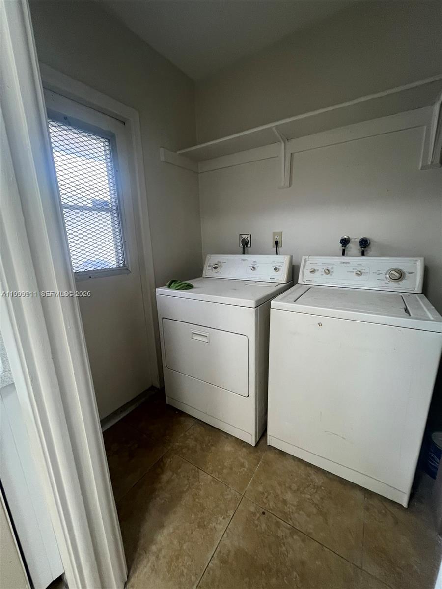 HOLLYWOOD BEACH GARDENS - Residential Income