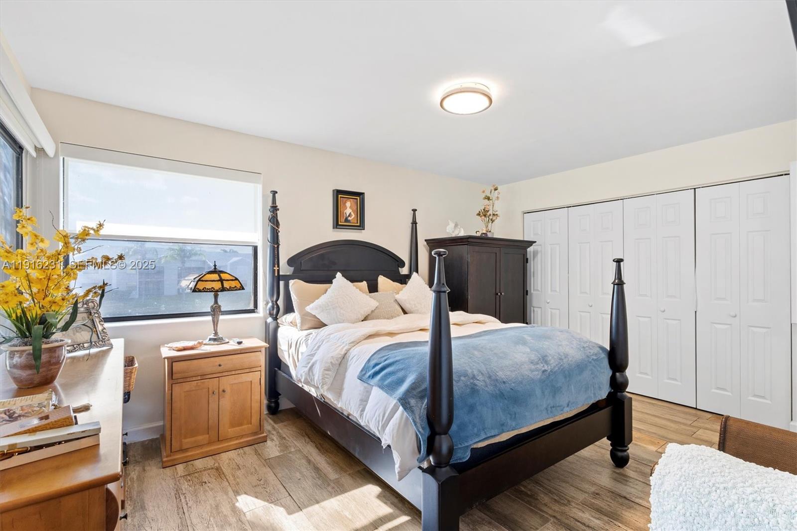 LAKESHORE CONDO #2 - Residential