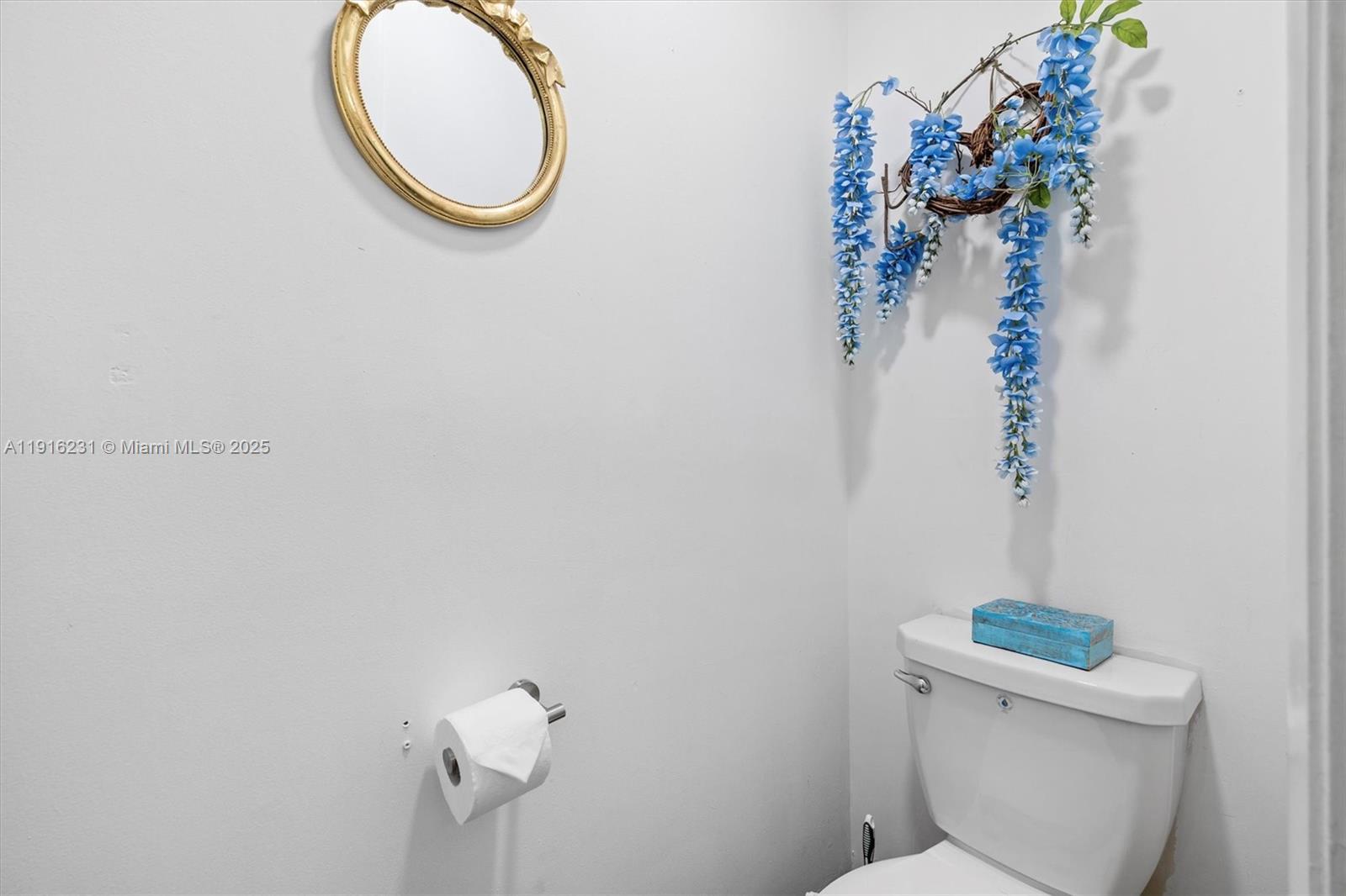 LAKESHORE CONDO #2 - Residential