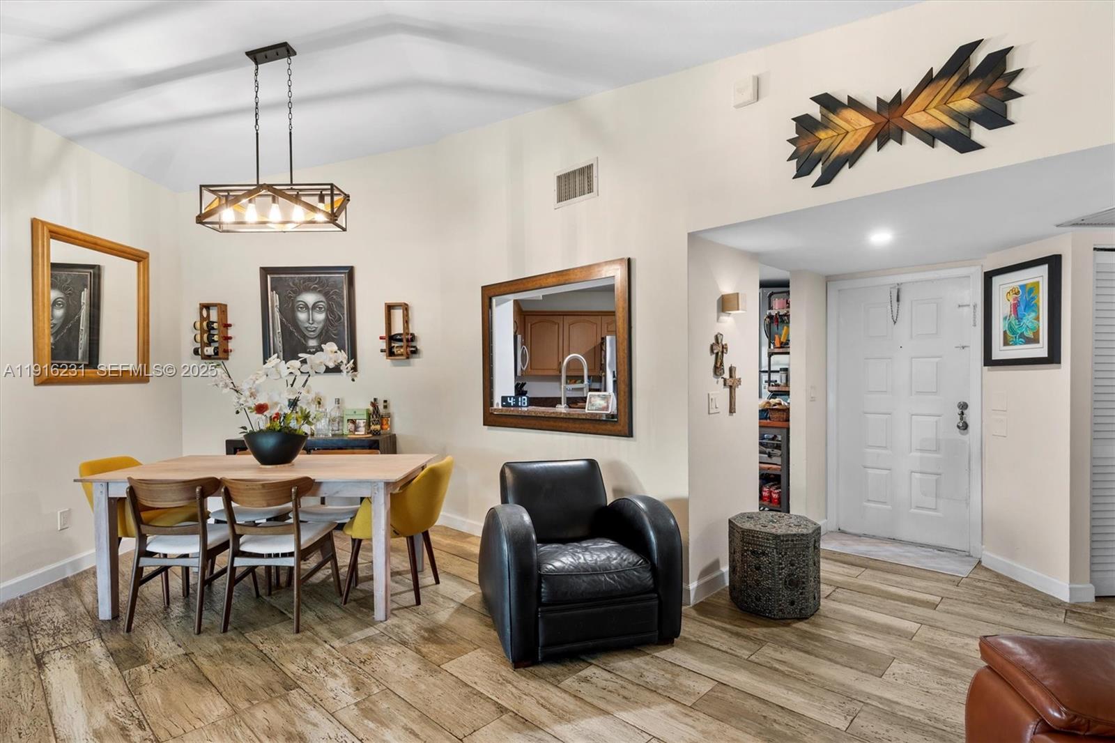 LAKESHORE CONDO #2 - Residential