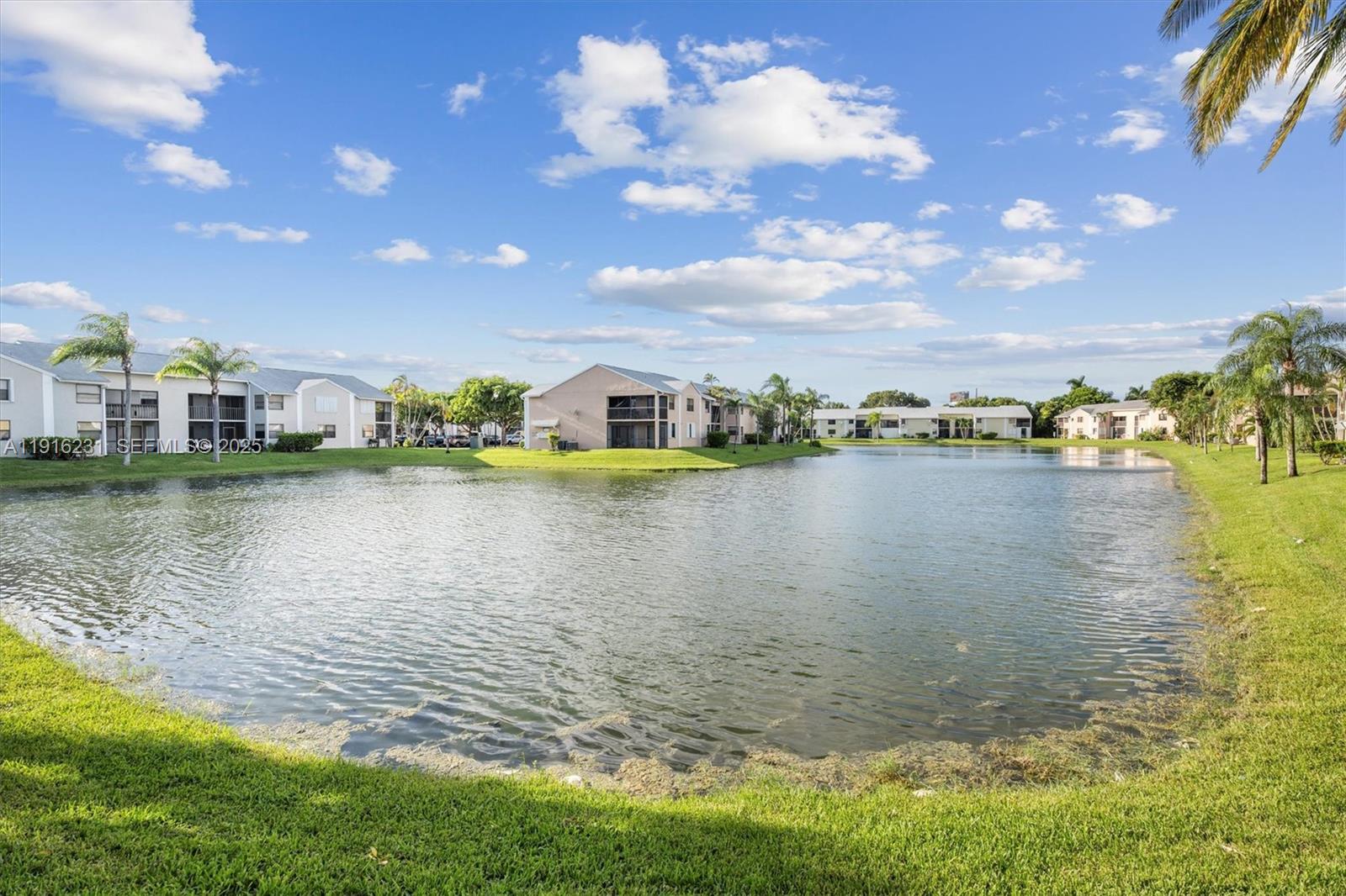 LAKESHORE CONDO #2 - Residential