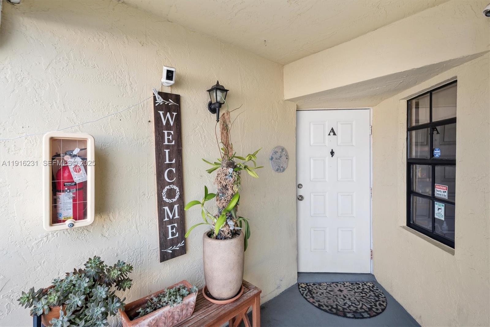 LAKESHORE CONDO #2 - Residential