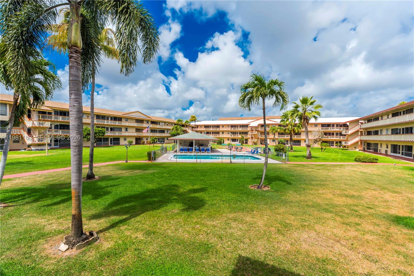 BEVERLY HILLS CONDO NUMBE - Residential