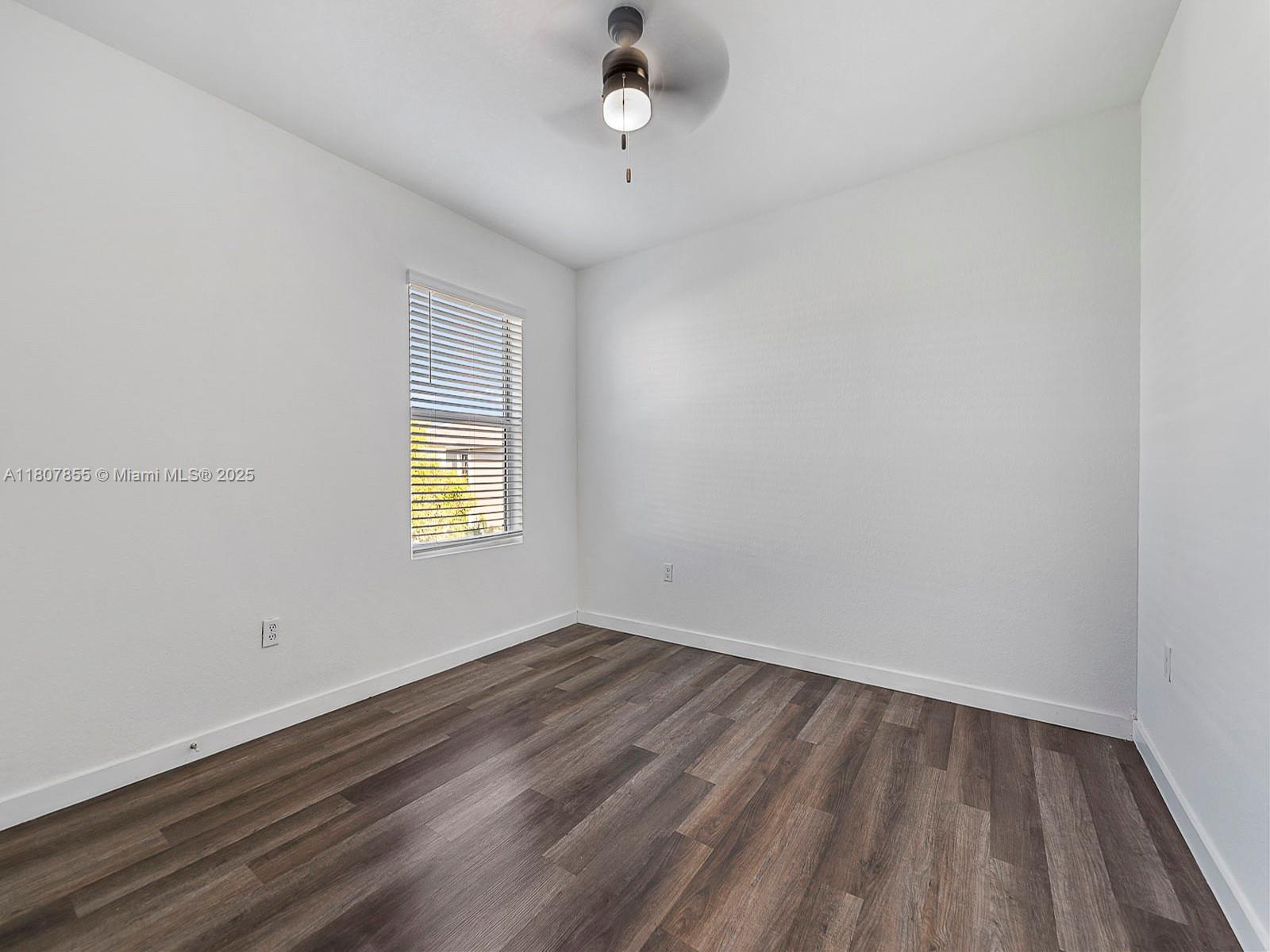 ROYAL HOMES WEST - Residential