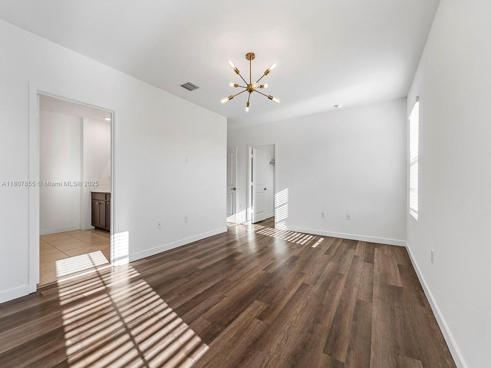 ROYAL HOMES WEST - Residential