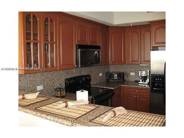 2301 Sw 27th Ave 800, Miami, Broward County, Florida - 2 Bedrooms  
2 Bathrooms - 