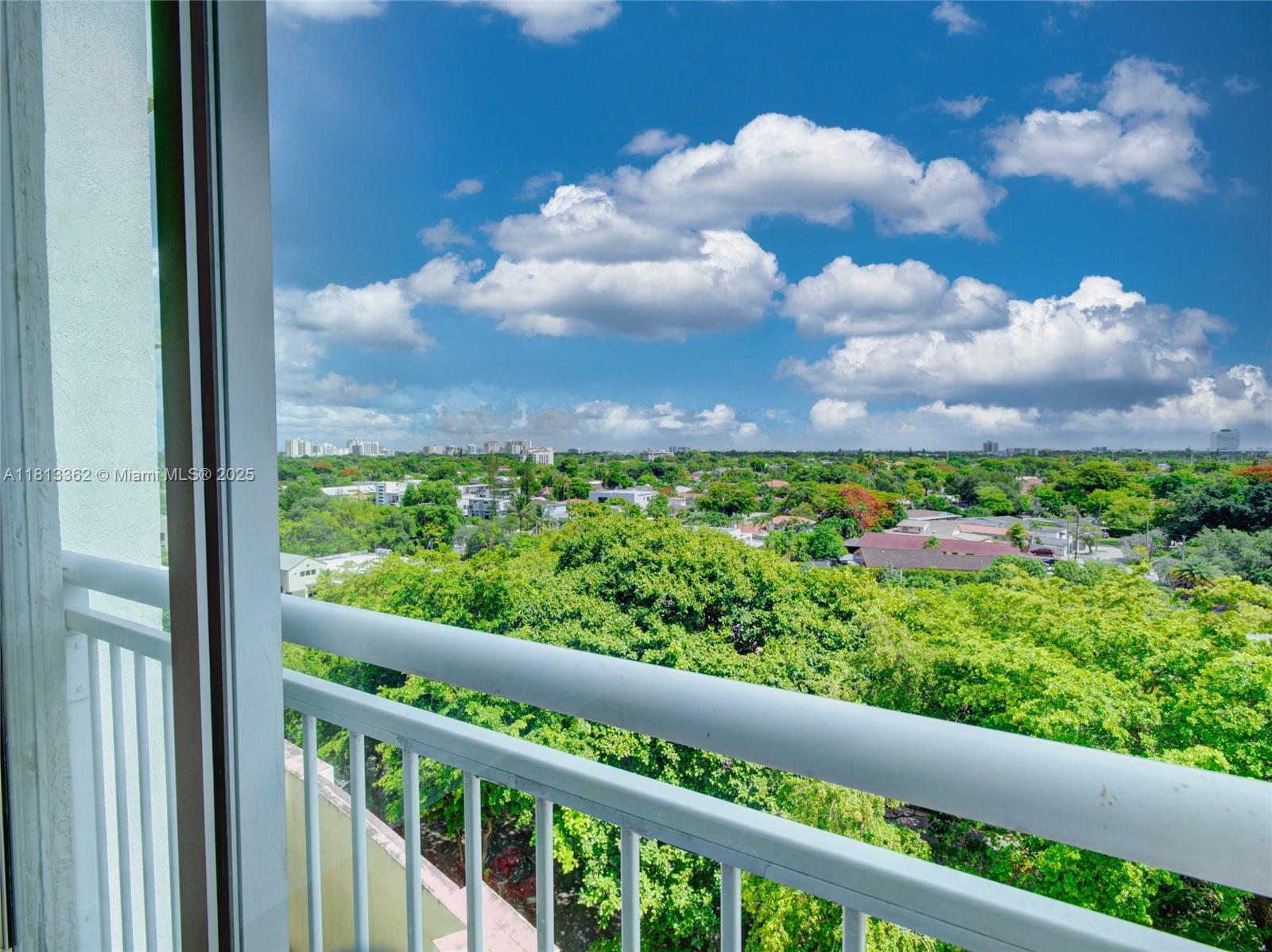 THE ASTON CONDO - Residential