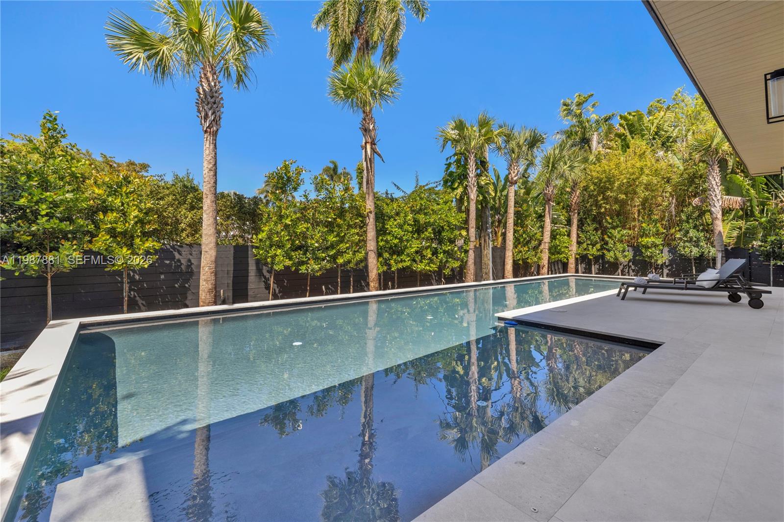 BELLE MEADE OF MIA SEC 1 - Residential