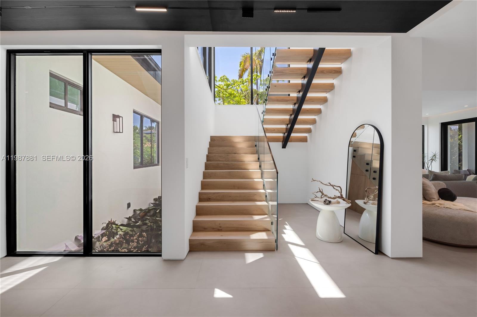 BELLE MEADE OF MIA SEC 1 - Residential