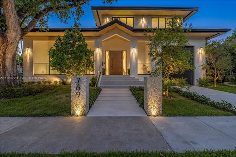 Townhomes and Villas with Garages For Sale in Miami-Dade County, FL 19 769 NE 72nd Ter Miami FL 33138