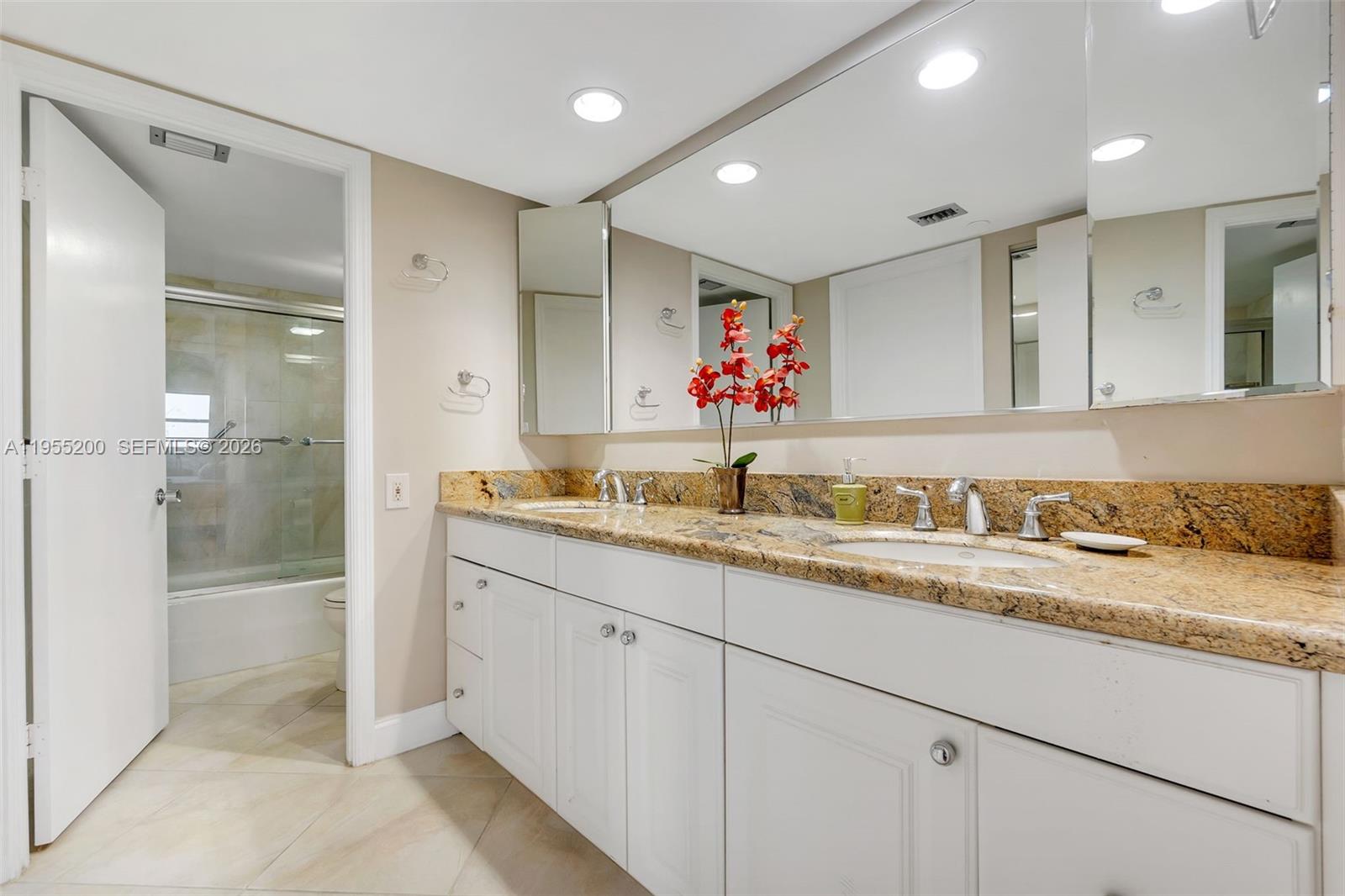 TOWER PORTSMOUTH AT PORT - Residential