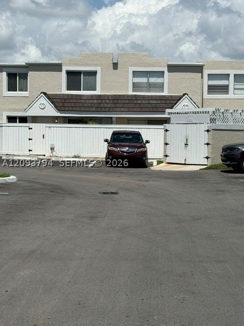 4590 SW 68th Ct Cir 8