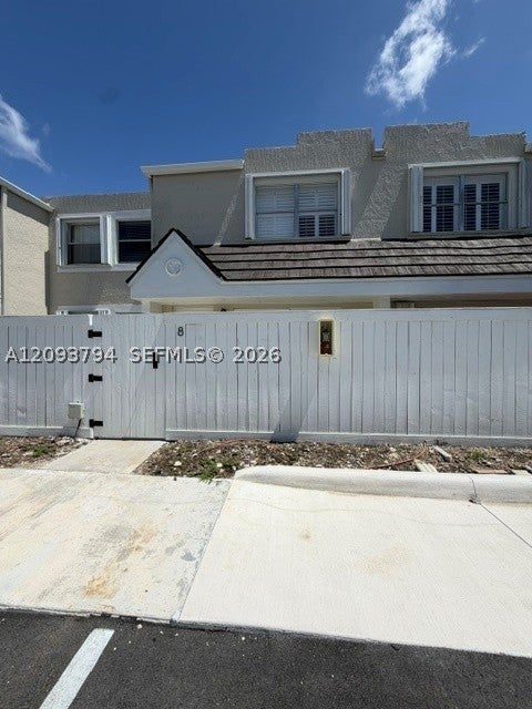 4590 SW 68th Ct Cir 8