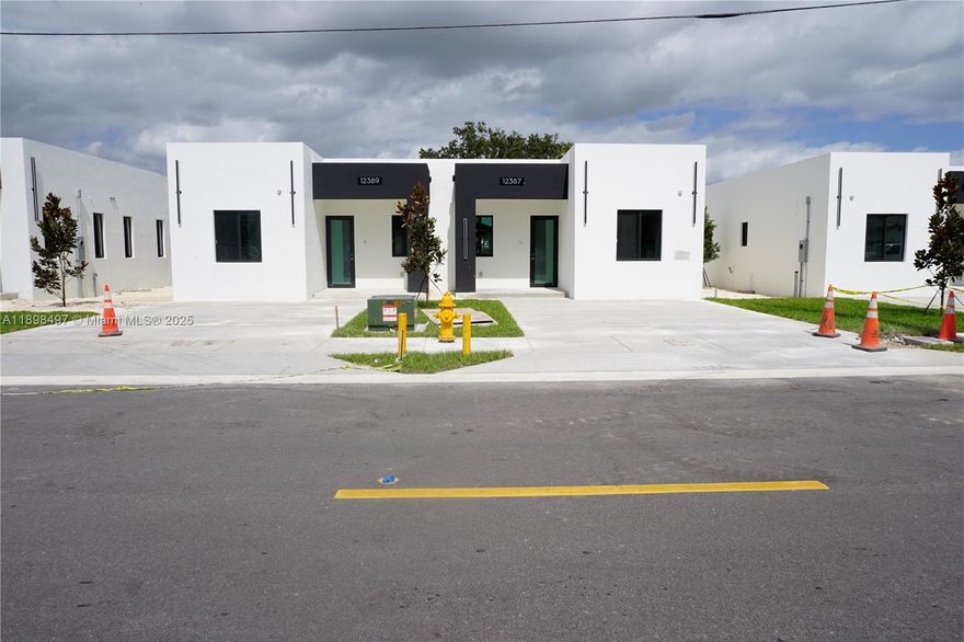 DON'T MISS OUT ON ALL THESE BRAND-NEW MODERN ONE STORY 3BED 2BATH TWIN HOMES, ALL WITH VERY SPACIOUS YARDS. THIS PROPERTY FEATURES PORCELAIN FLOORS THROUGHOUT THE ENTIRE HOME, SPACIOUS LIVING AREAS, LARGE BEDROOMS, IMPACT WINDOWS AND DOORS, HIGH CIELINGS, 8FT SOLID WOOD DOORS, CONCRETE SQUARE DRIVEWAY, NO CDD, NO HOA. PLEASE CALL LISTING AGENTS FOR MORE DETAILS ON ALL DIFFERENT TWIN HOMES. HURRY THESE WILL NOT LAST!!