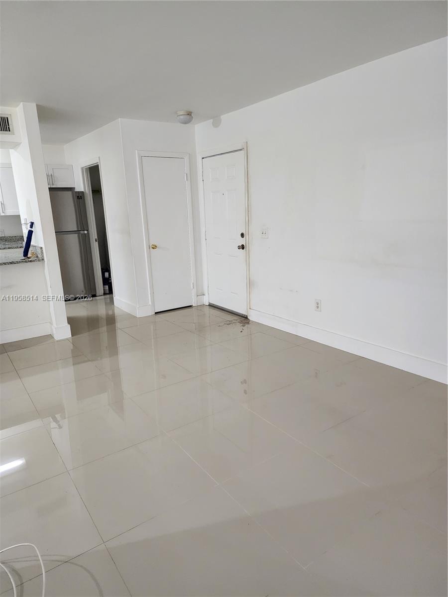 PALM AIRE GARDENS CONDO - Residential Lease