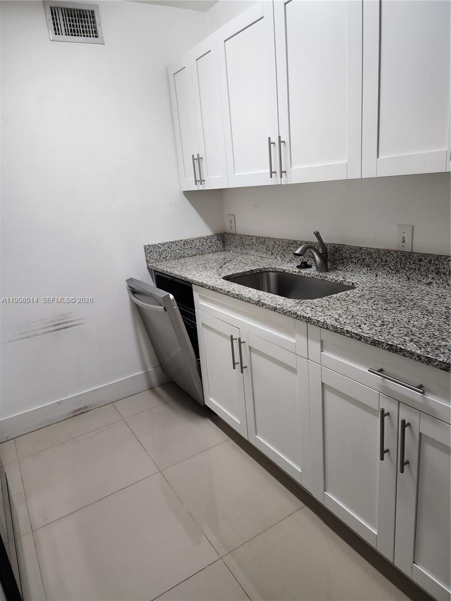 PALM AIRE GARDENS CONDO - Residential Lease