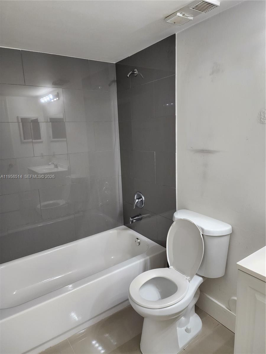 PALM AIRE GARDENS CONDO - Residential Lease