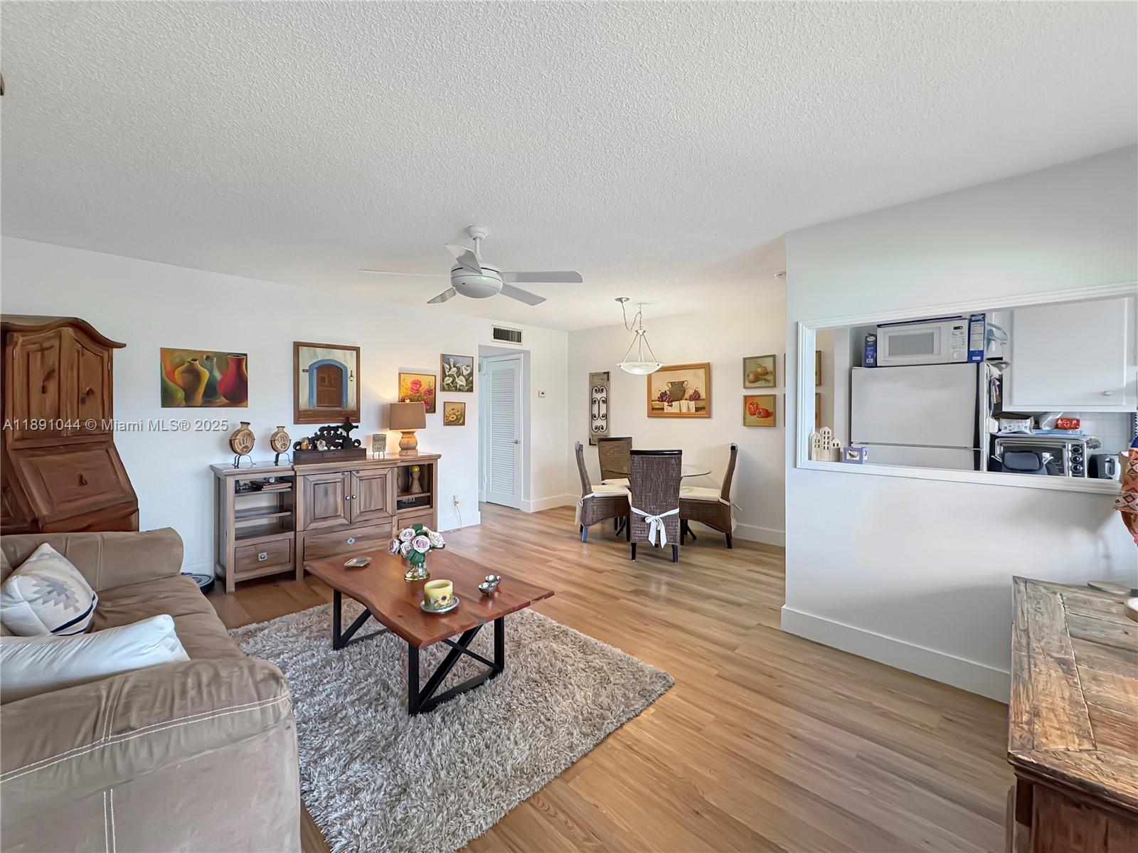 BEVERLY HILLS CONDO NUMBE - Residential