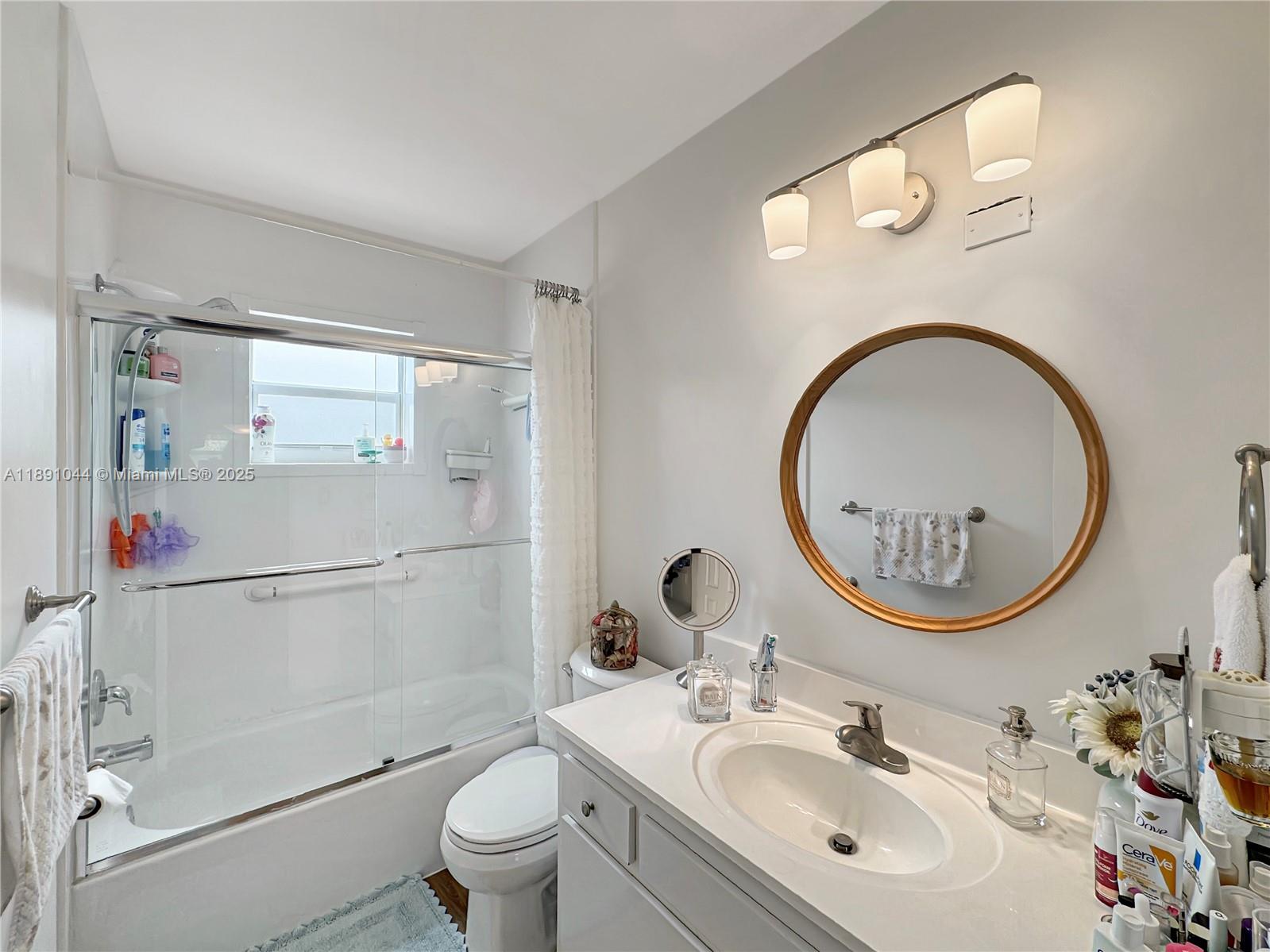 BEVERLY HILLS CONDO NUMBE - Residential