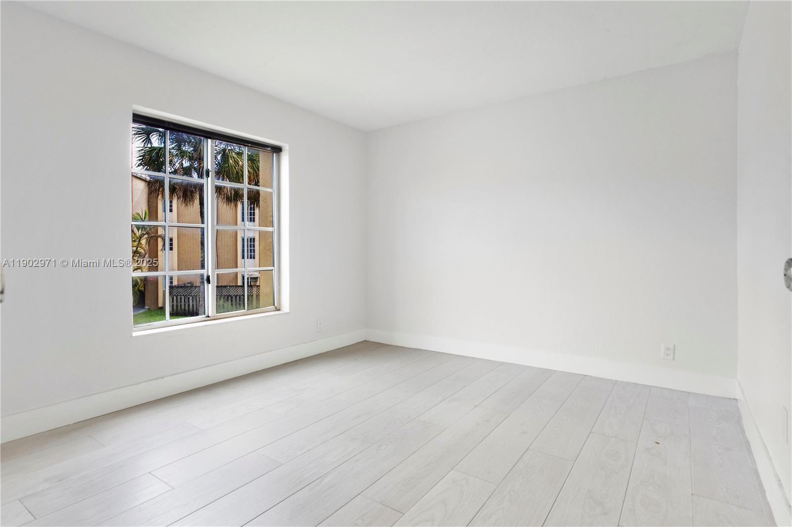 DORAL GARDENS II CONDO - Residential