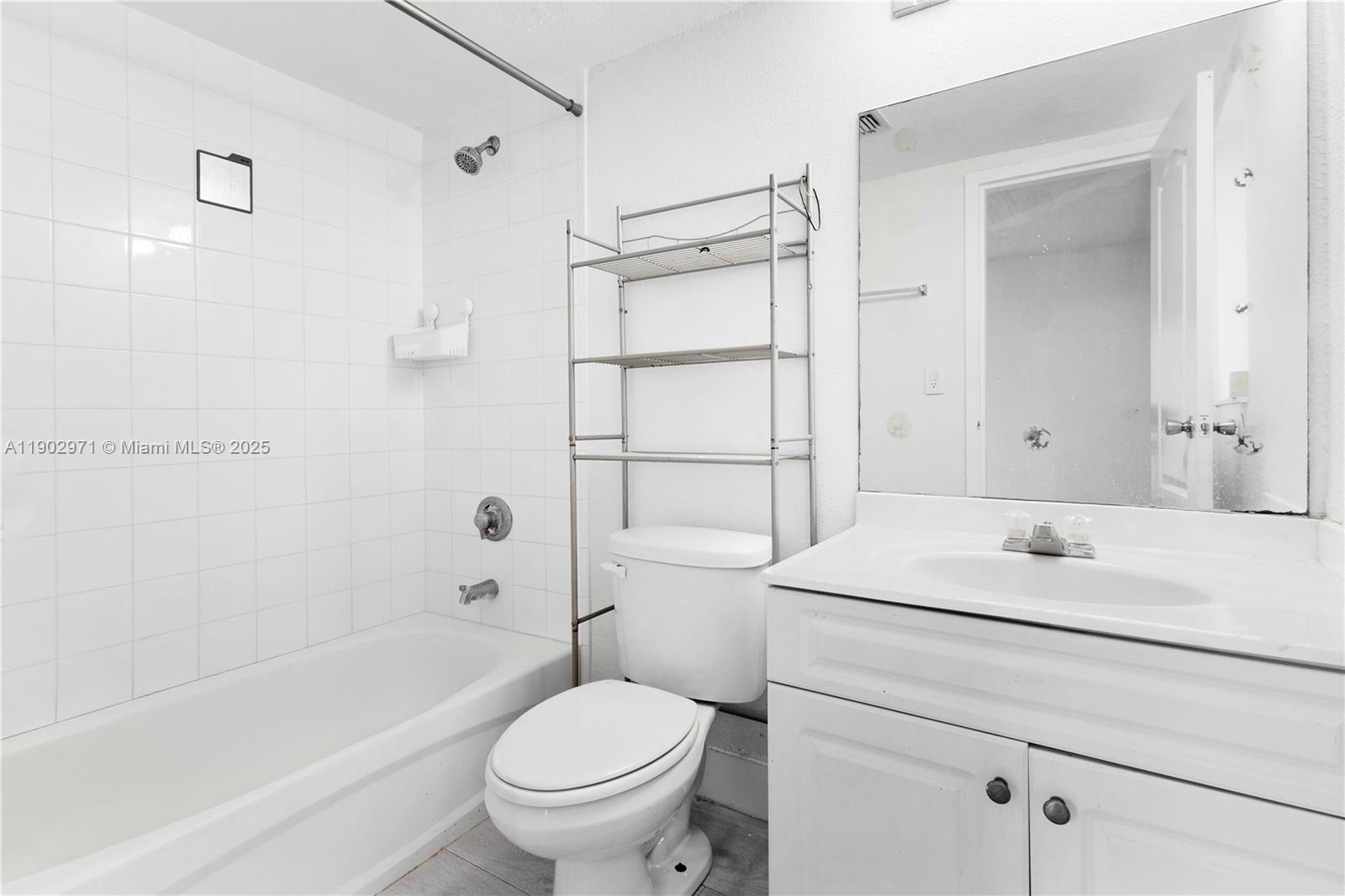 DORAL GARDENS II CONDO - Residential