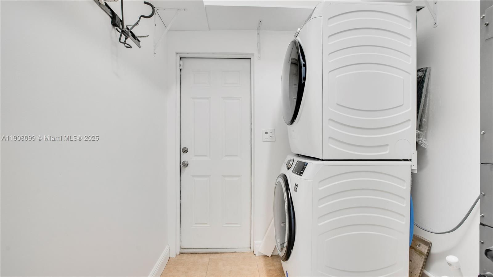 CORAL GABLES RIVIERA SEC - Residential Lease