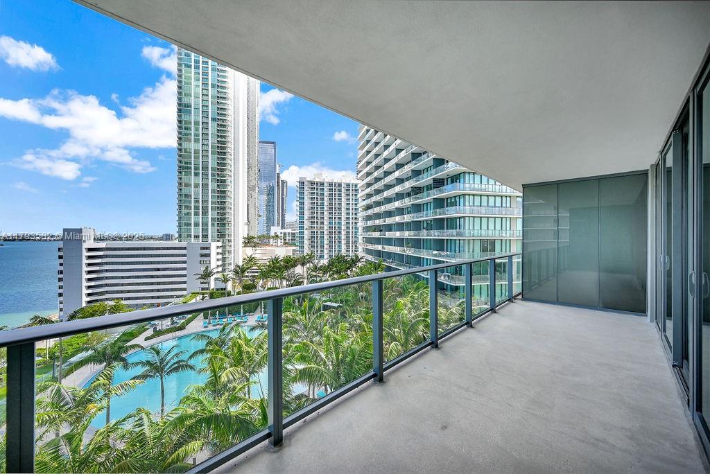 PARAISO BAY CONDO - Residential
