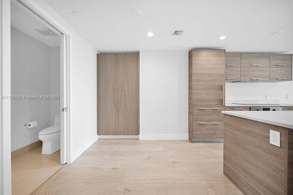 PARAISO BAY CONDO - Residential