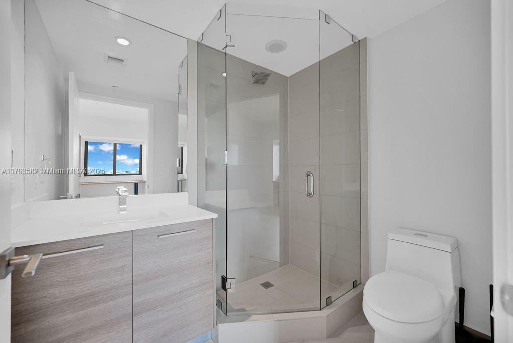 PARAISO BAY CONDO - Residential