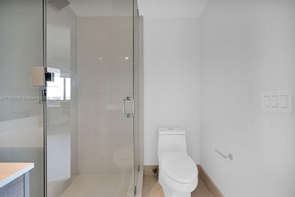 PARAISO BAY CONDO - Residential