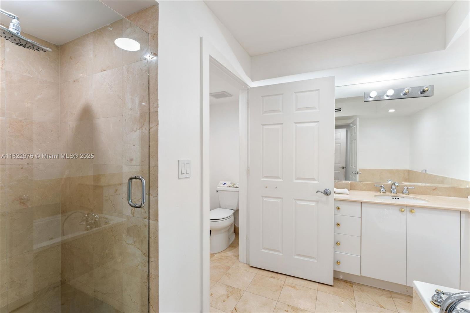 THE TOWNHOMES OF QUAYSIDE - Residential Lease