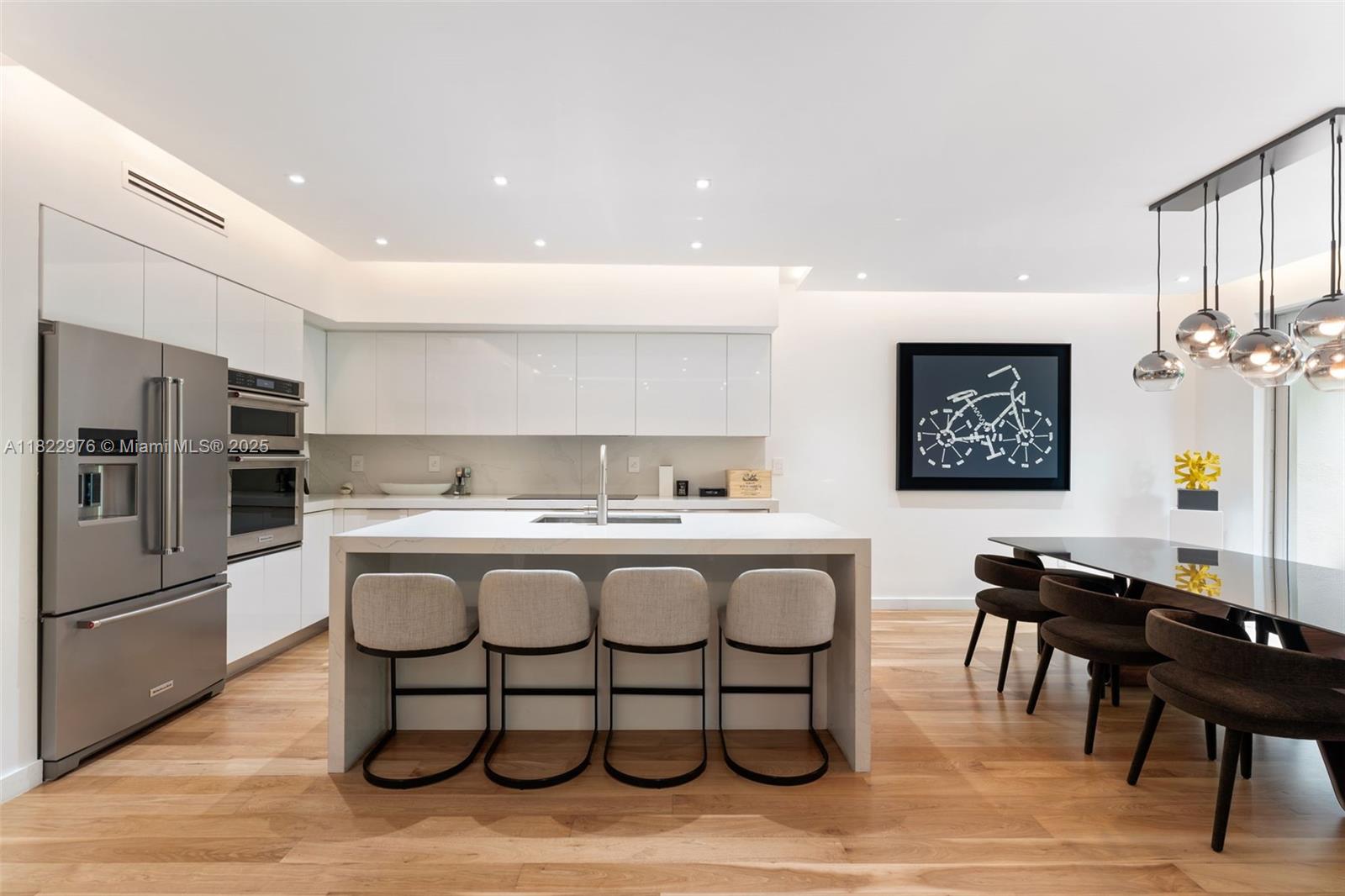 THE TOWNHOMES OF QUAYSIDE - Residential Lease